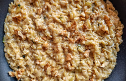 Falso rissotto con calabacín, gorgonzola y nueces